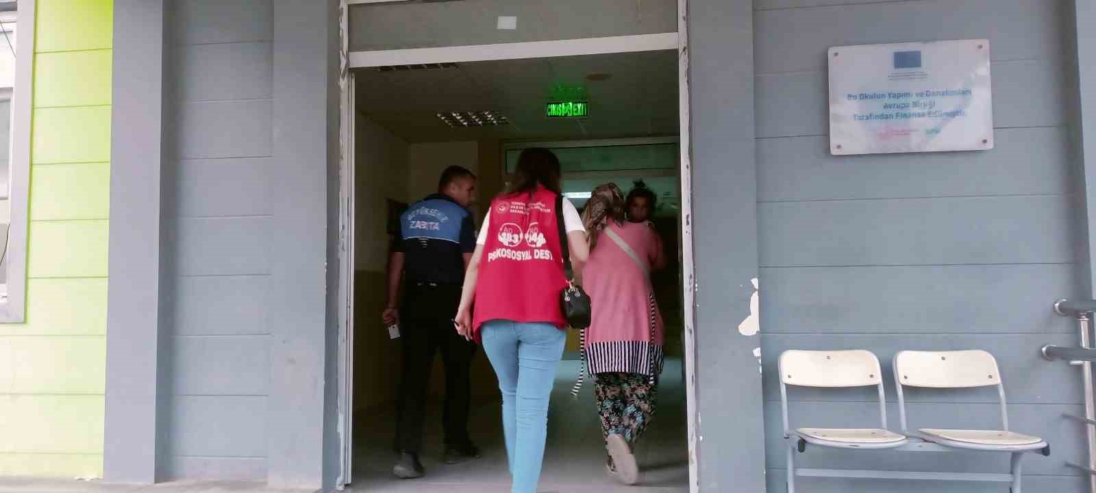 Hatay’da evlatlarıyla duygu sömürüsü yapan dilenci kadınlar yakalandı