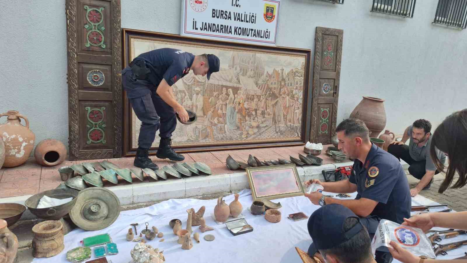 İznik&rsquo;te jandarma tarihi eserler ele ge&ccedil;irdi
