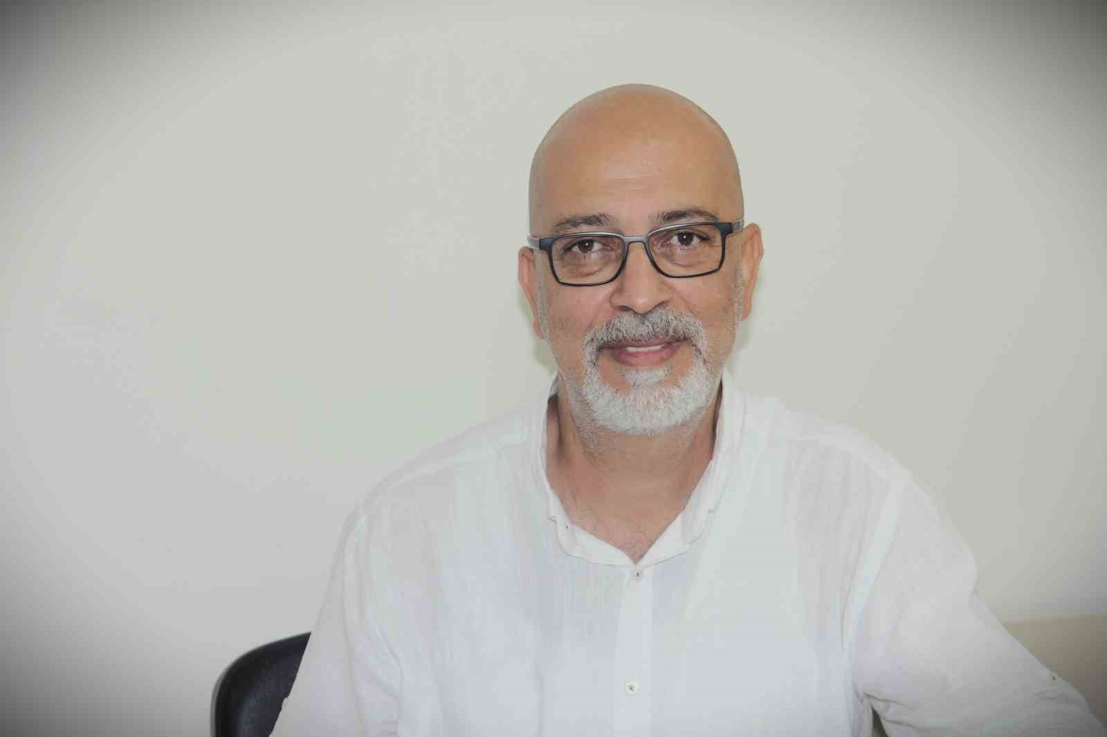 Kızının "pis kokuyorsun" s&ouml;z&uuml; sigarayı bıraktırdı
