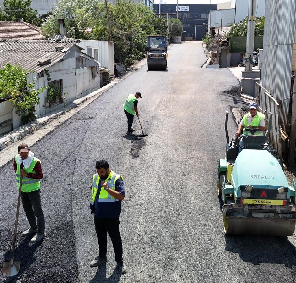 Gebze’de yollar yenilenerek ulaşım daha konforlu hale getiriliyor
