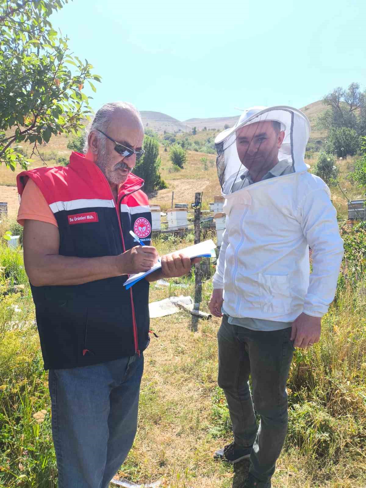 Bayburt’ta arılı kovan desteklemesi kapsamında tespit çalışmaları başladı