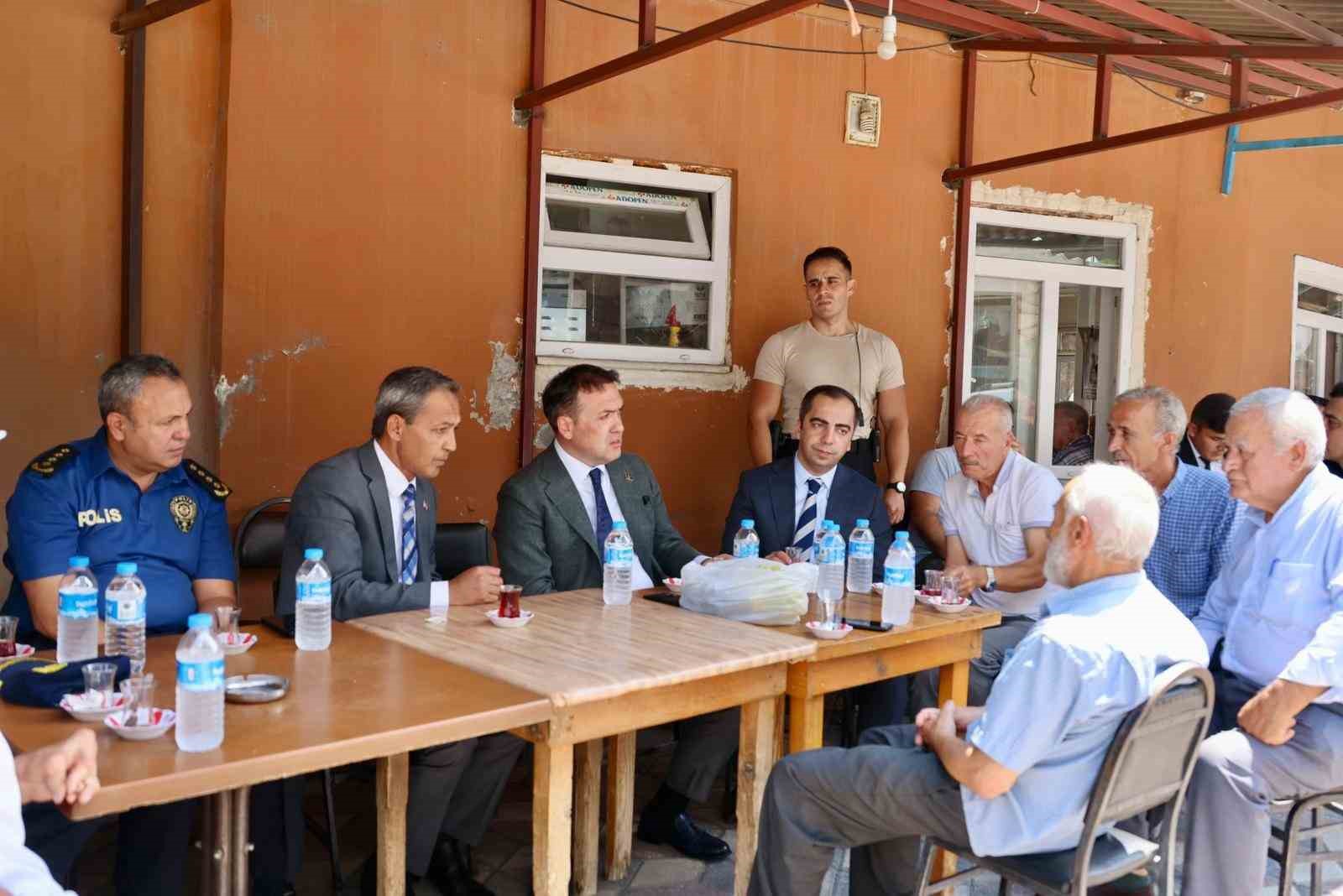 Vali S&ouml;zer il&ccedil;e esnafının nabzını tuttu
