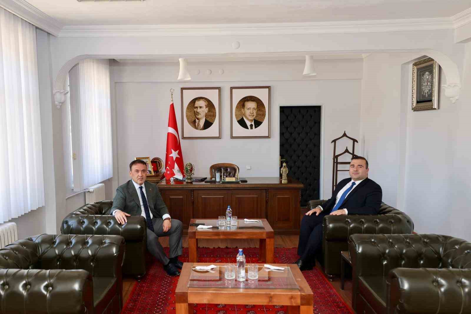 Vali S&ouml;zer İnhisar &rsquo;da kaymakamlık ve belediye ile iş birliği mesajı
