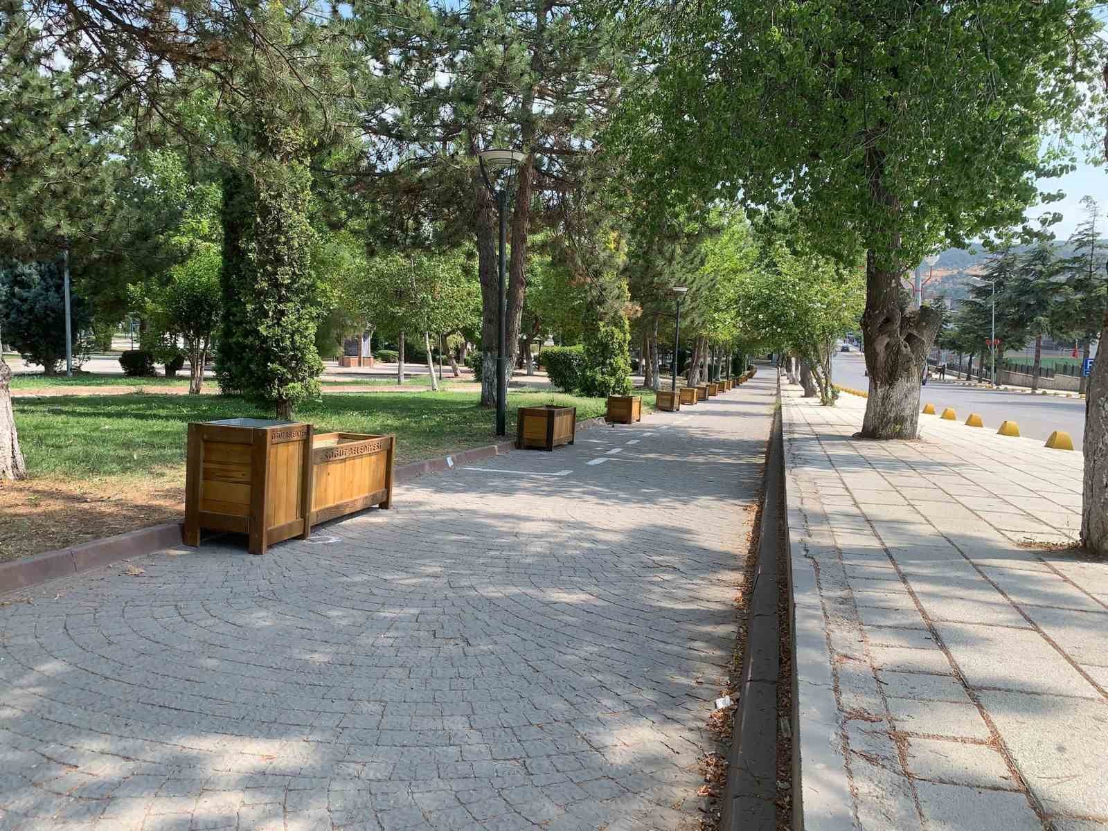 S&ouml;ğ&uuml;t&rsquo;te &ccedil;evre d&uuml;zenlemesi s&uuml;r&uuml;yor
