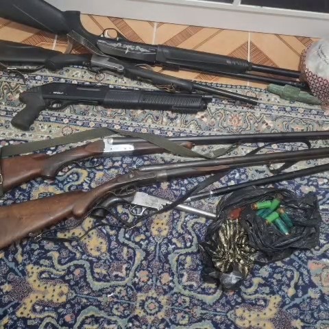 Niğde ve Nevşehir&rsquo;de eş zamanlı ruhsatsız silah operasyonu: 9 g&ouml;zaltı
