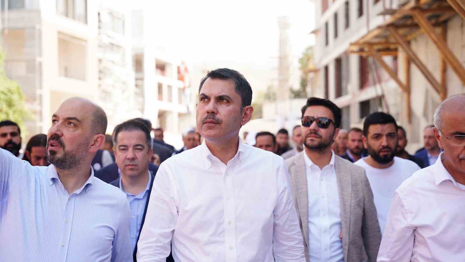 Bakan Kurum&rsquo;dan Bakırcılar &Ccedil;arşısı&rsquo;nda &lsquo;24 saat mesai&rsquo; paylaşımı
