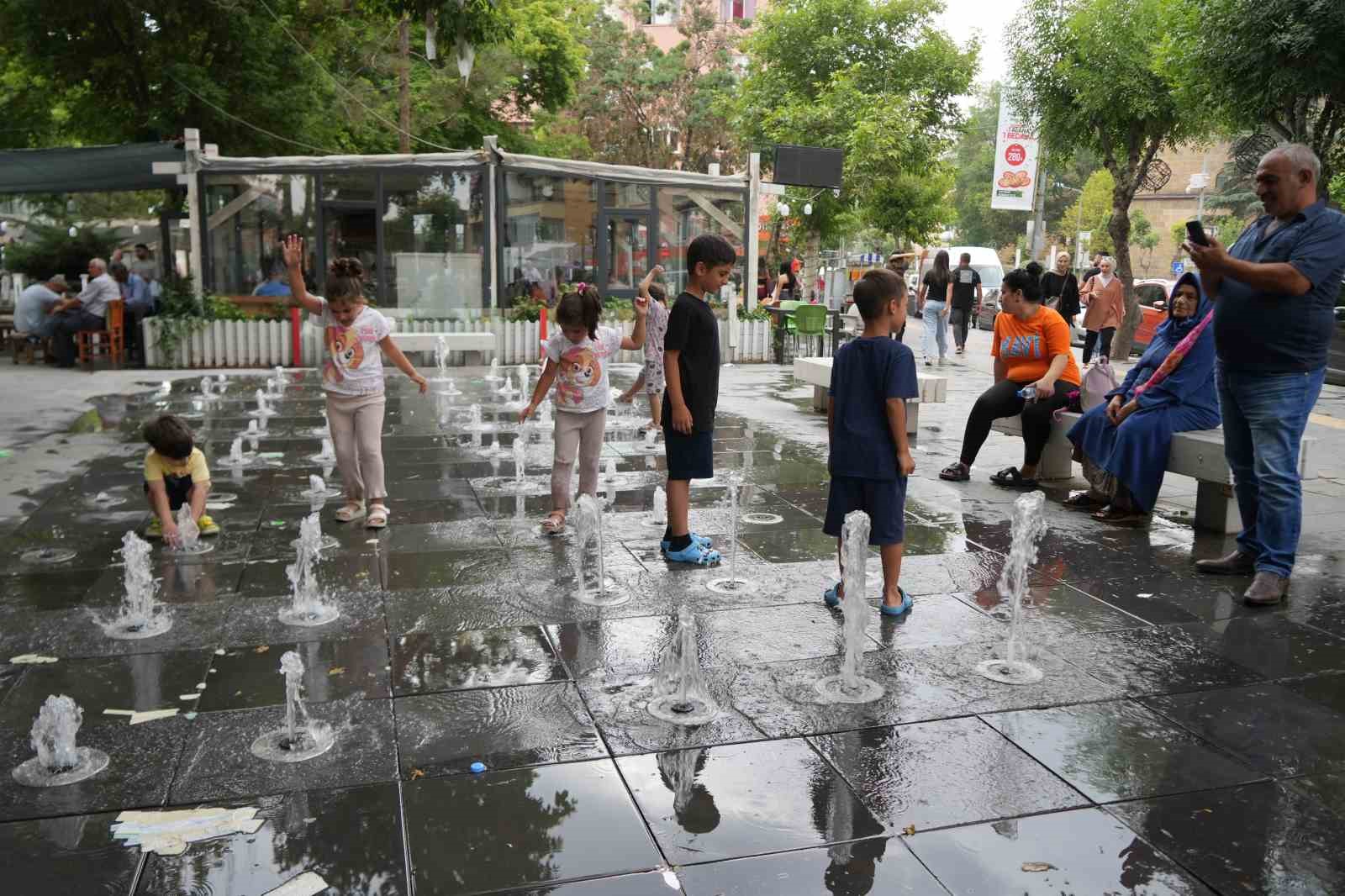 Niğde&rsquo;de sıcaklık 38 dereceyi aştı
