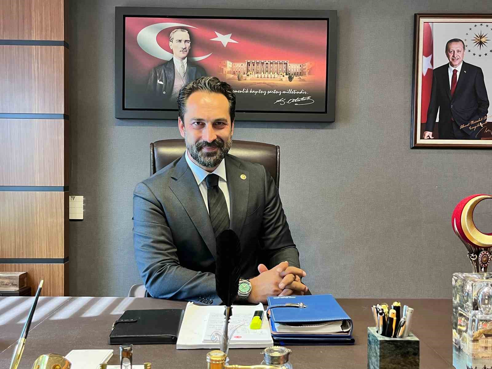AK Parti MKYK Üyesi Arınç: "Komisyon, Türkiye’nin huzur iklimine geçişinde tarihi bir eşik"