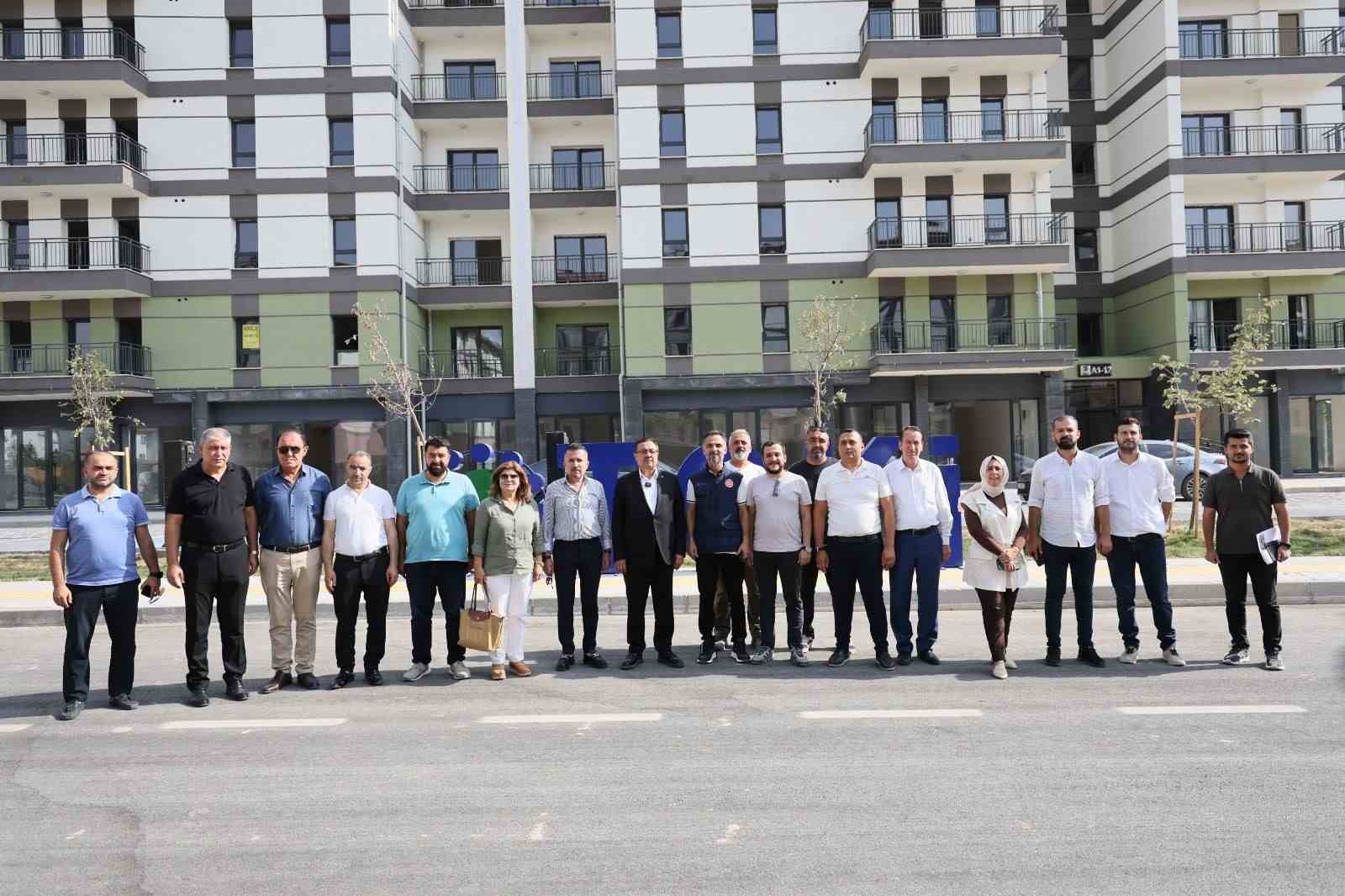 İl Başkanı Bakan, TOKİ konutlarını inceledi
