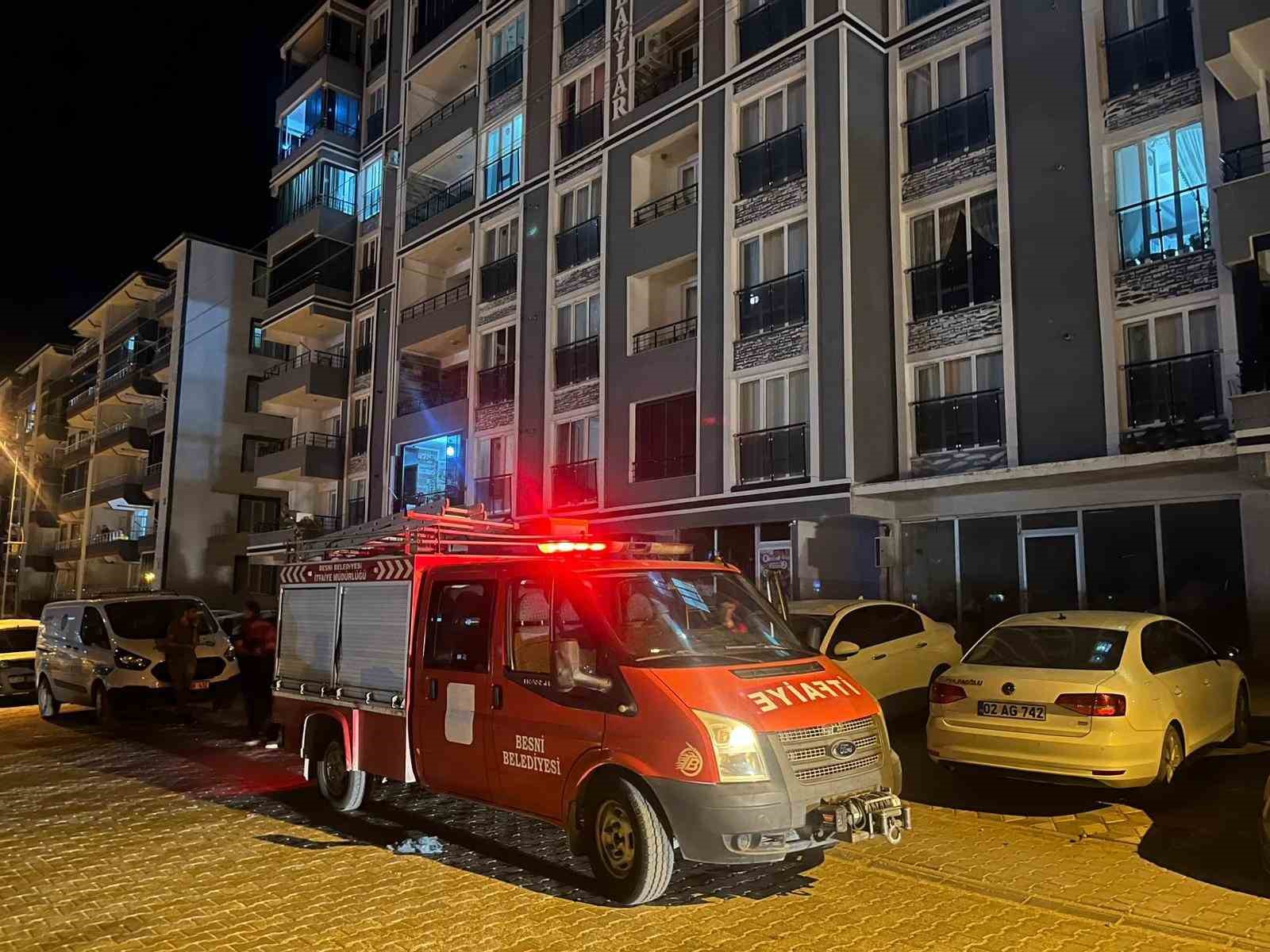 Apartmandaki gaz kokusu paniğe neden oldu