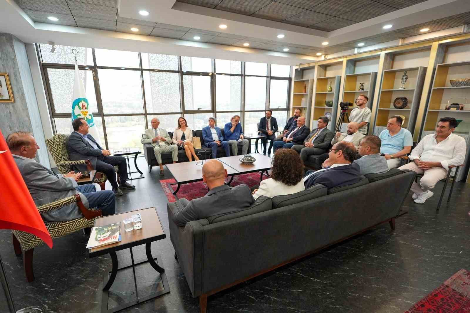 Başkan Dutlulu: "Muradiye, Manisa&rsquo;nın en g&ouml;zde, en g&uuml;zel yeri olacak"
