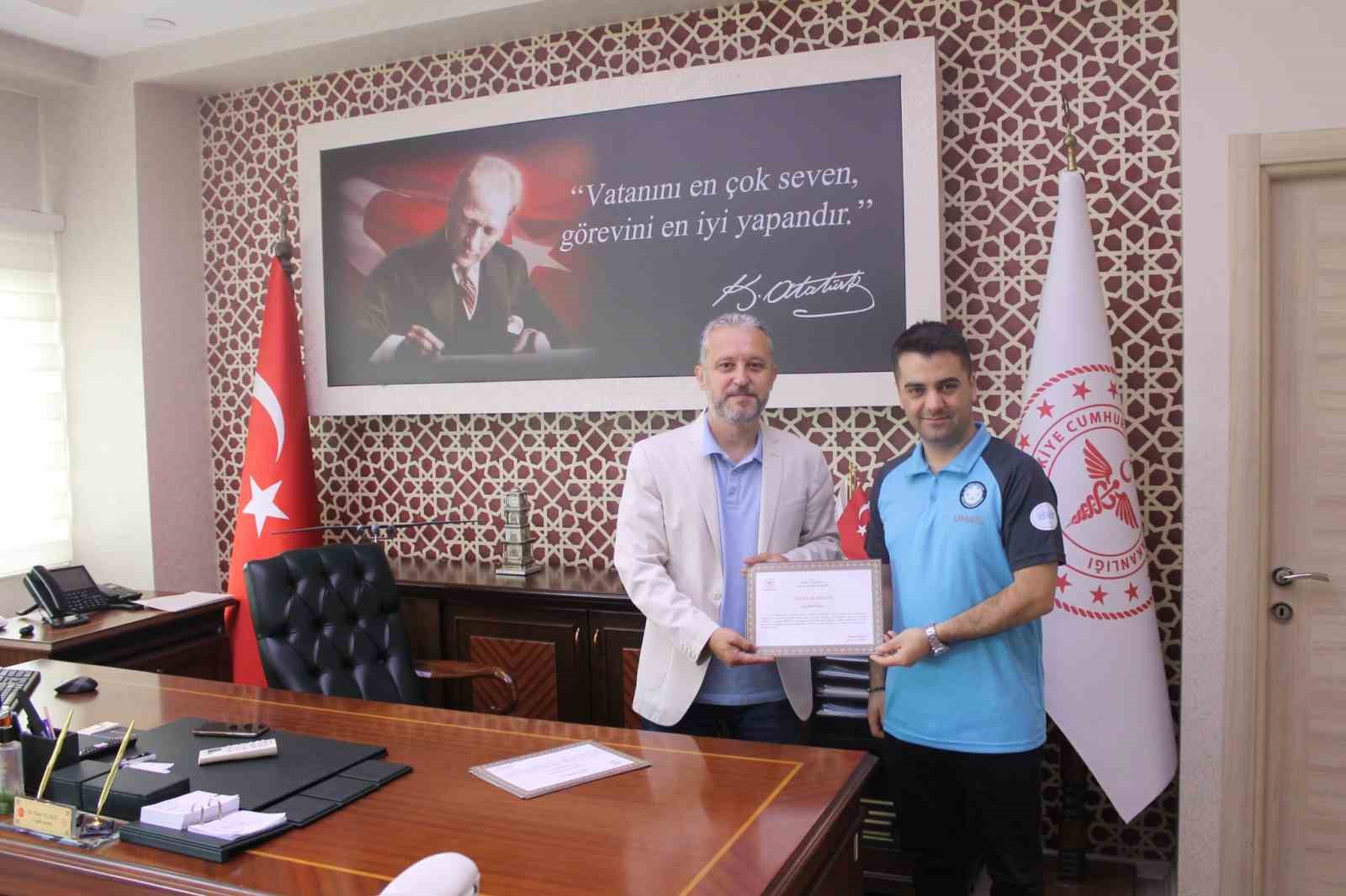 Yangında g&ouml;rev alan UMKE ekibine teşekk&uuml;r belgesi
