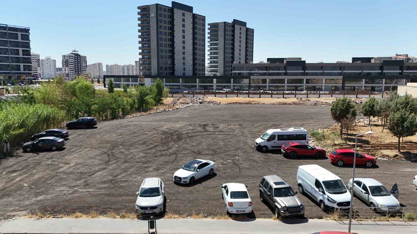 Gazi Yaargil Eitim ve Aratrma Hastanesine yeni otopark
