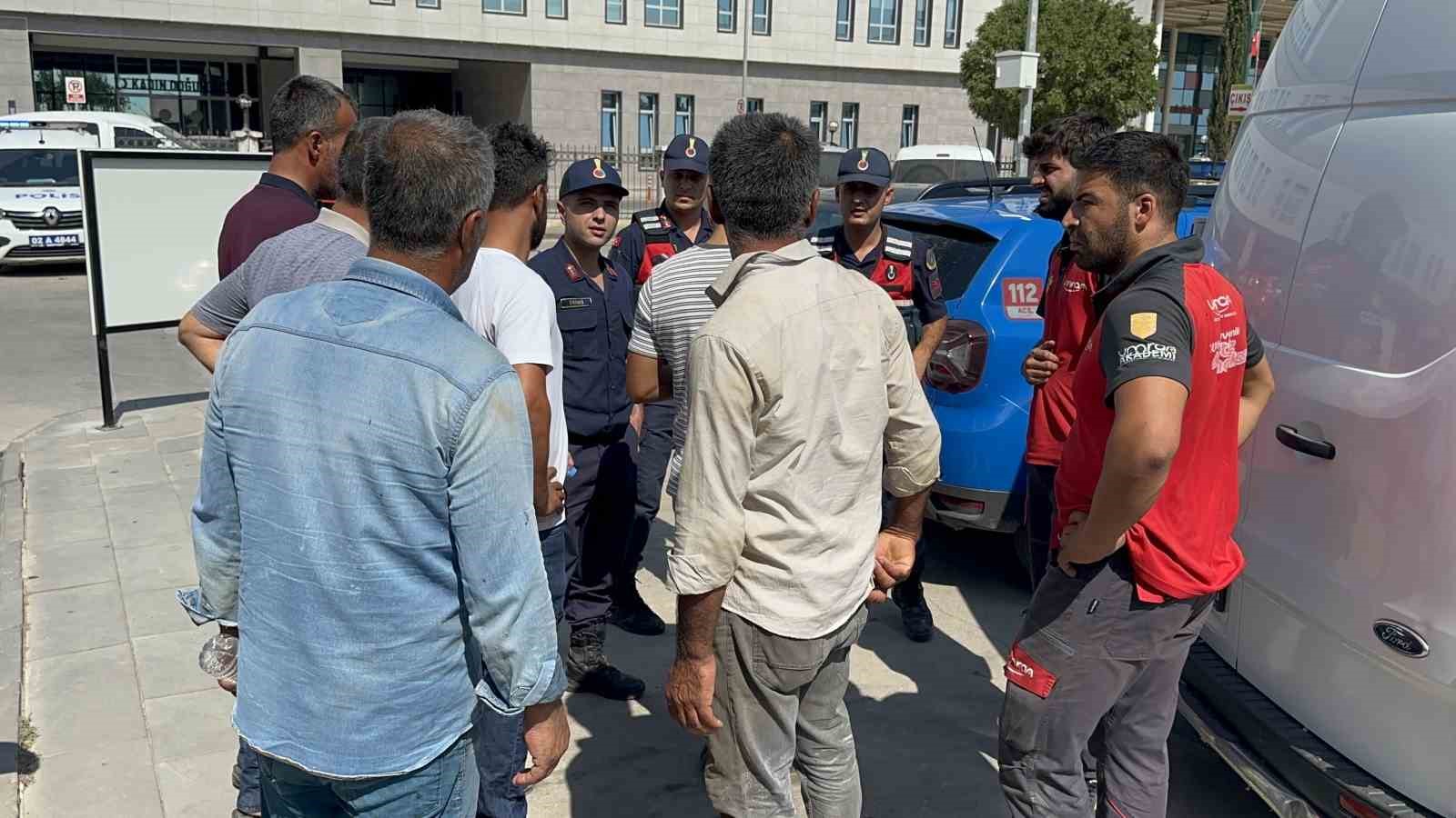 Köyde yaşanan kavga hastanede bitti: 1’i ağır 4 yaralı
