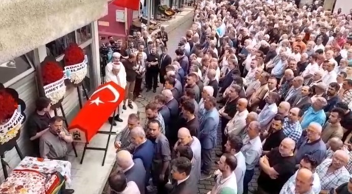 Eski Bakan Mustafa Demir’e son görev