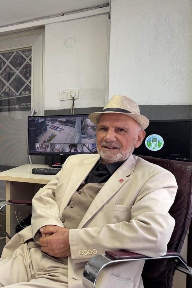 Halatı kopan asans&ouml;r sonu oldu: Eski belediye başkanı son yolculuğuna uğurlandı
