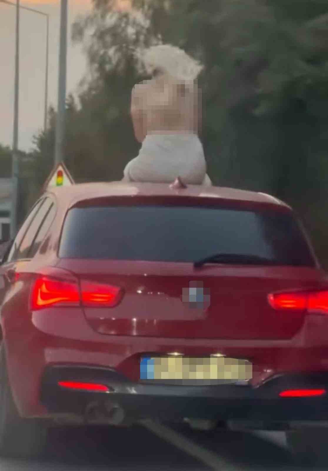Çeşme’de otomobil sunroofunda twerk dansı adliyelik oldu
