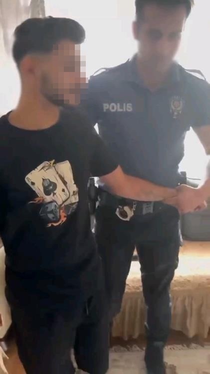 33 yıl hapis cezası bulunan firari, raf arkasında yakalandı