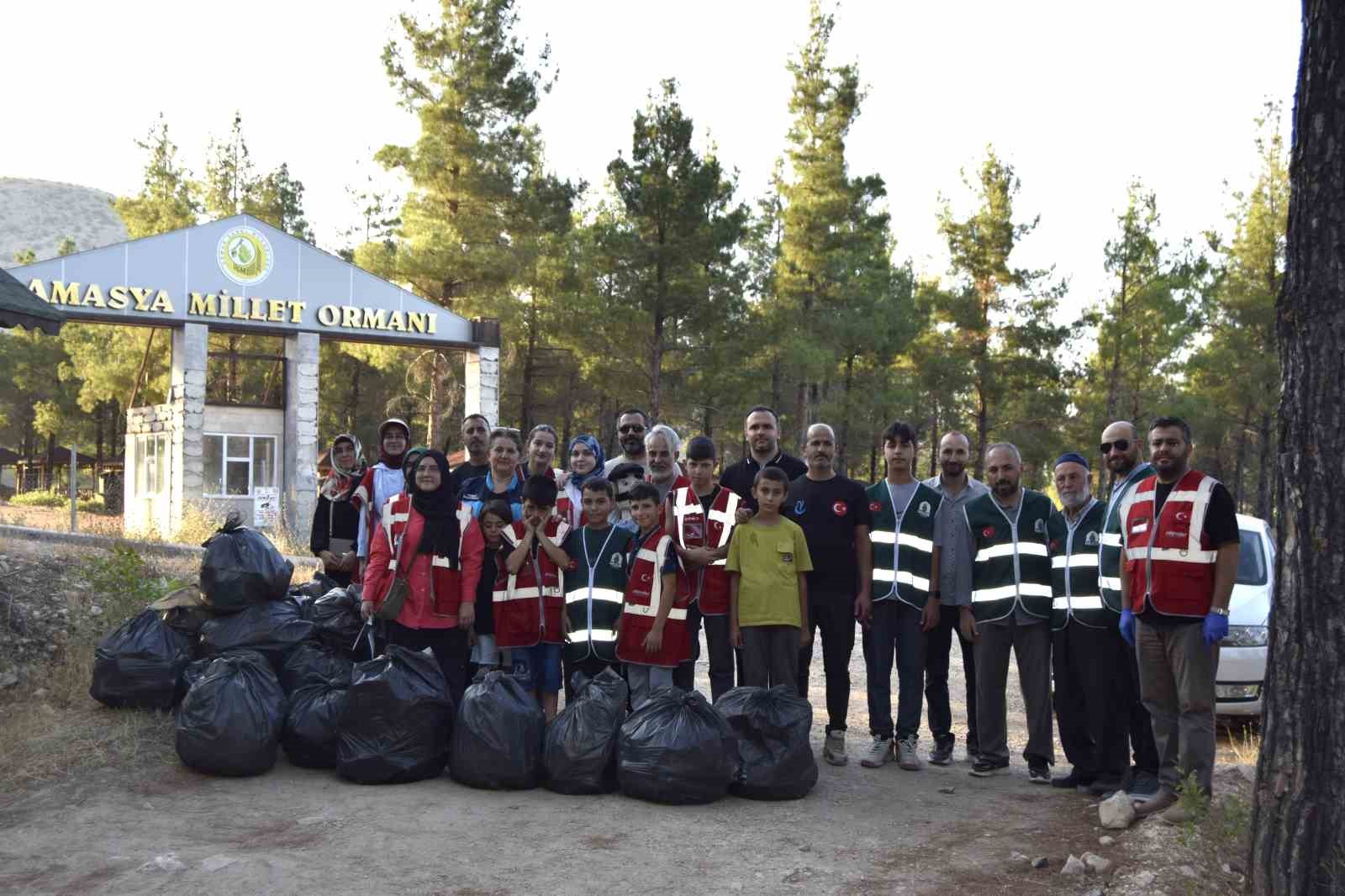 Sivil toplum kuruluşlarından ormanda temizlik seferberliği