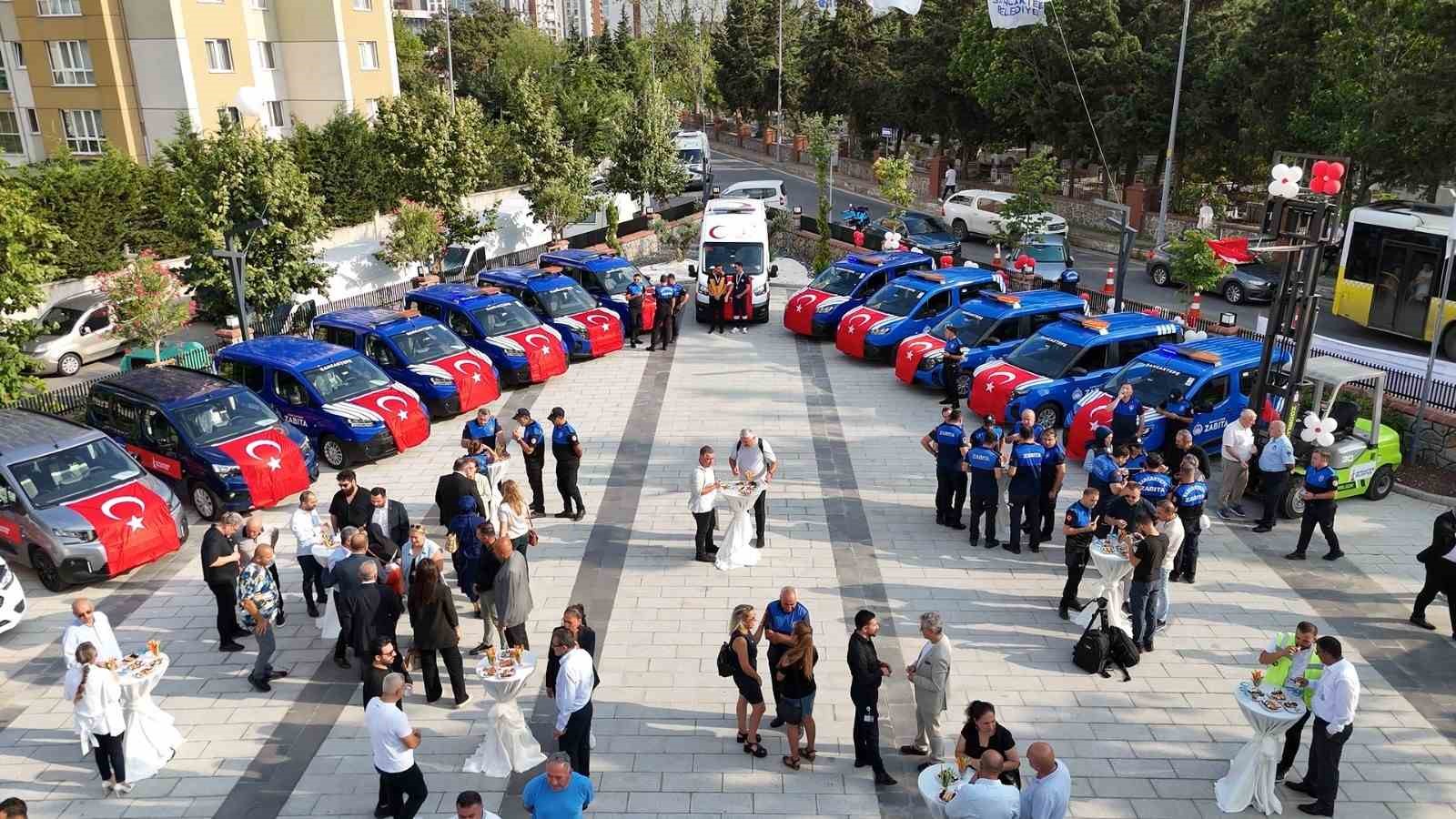 Sancaktepe’de 63 hak sahibi tapularına kavuştu, 16 yeni hizmet aracı alındı