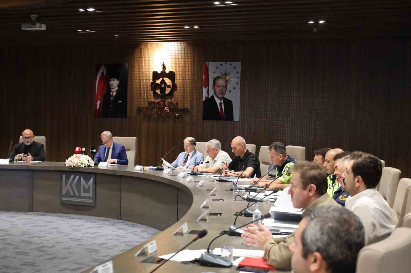 D130 Karayolu’na ağır vasıta araçların girmesi yasaklanıyor
