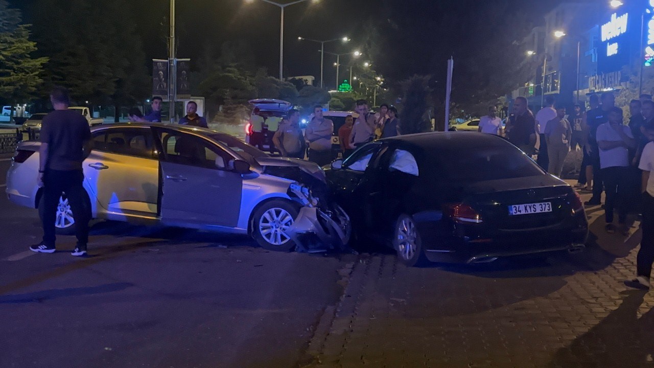 CHP Erzincan eski İl Başkanı kazada yaralandı