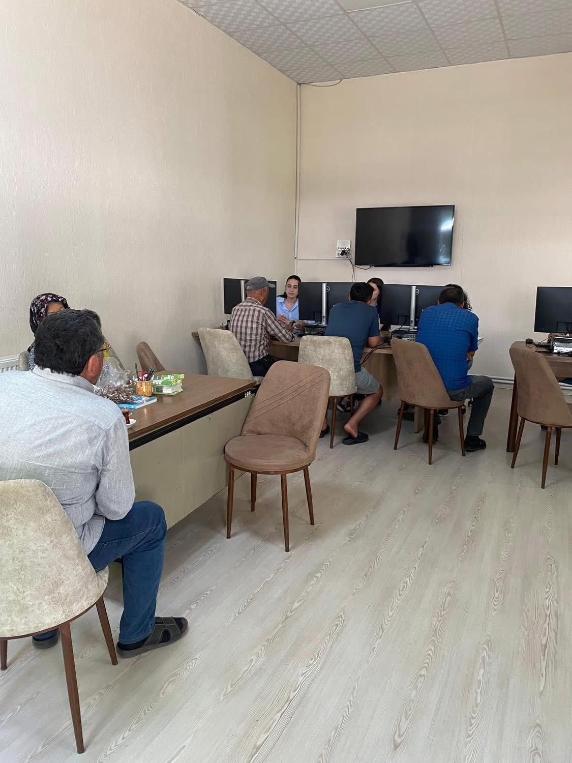 Genel tarım sayımı Sarıg&ouml;l&rsquo;de s&uuml;r&uuml;yor
