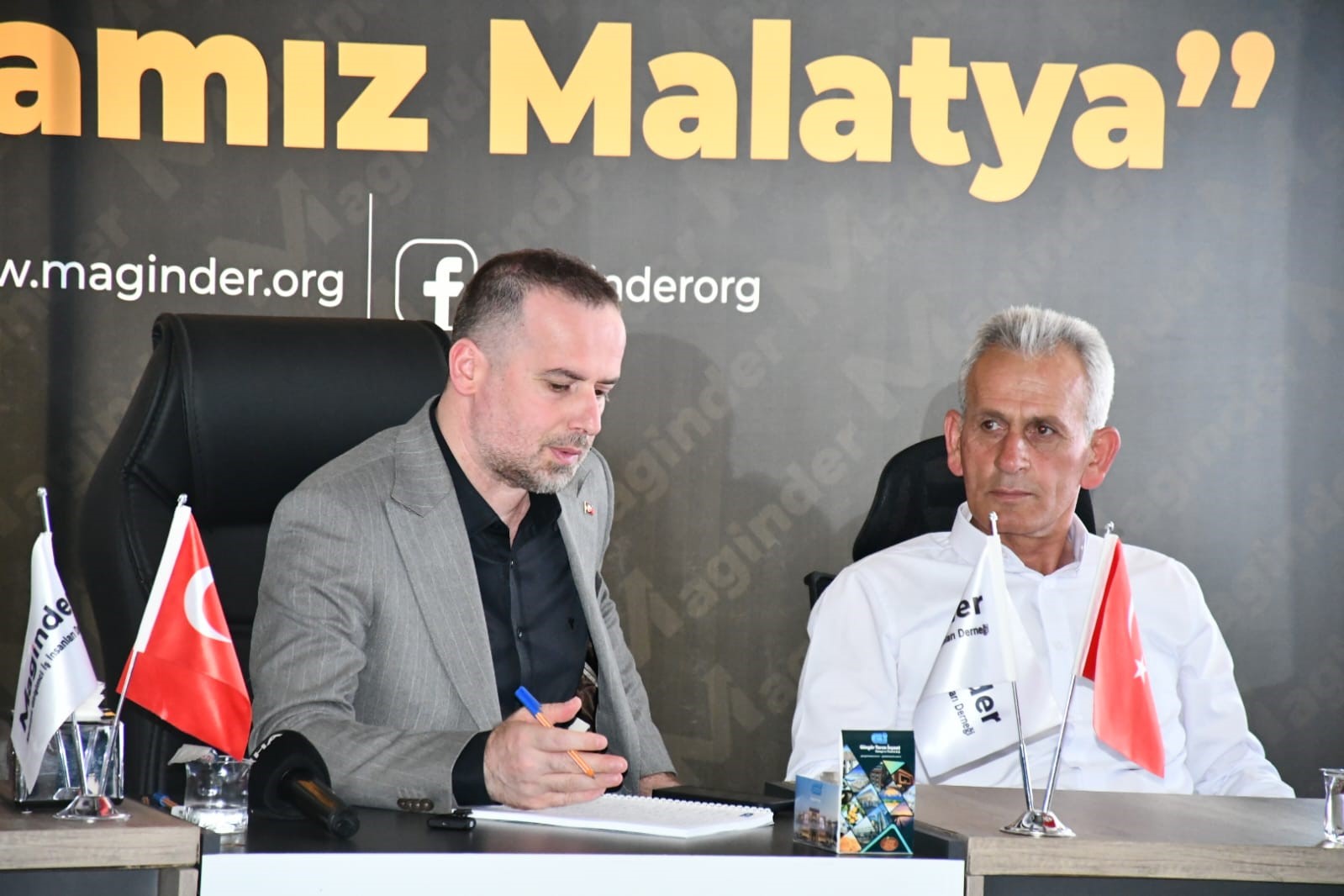 Doanehir Muhtarlar MAGNDER Bakan Karademirle bir araya geldi
