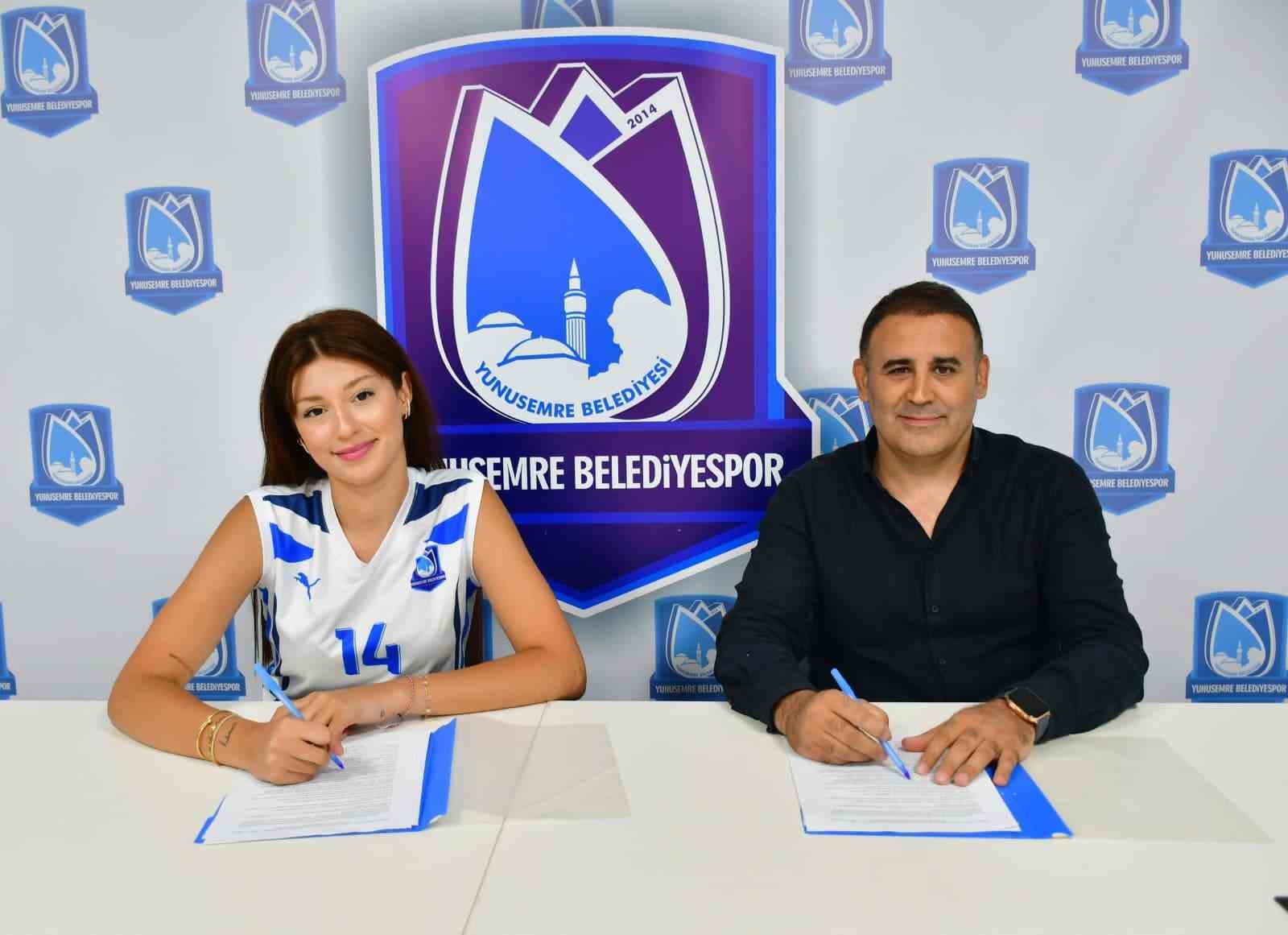 Yunusemre genç orta oyuncu Esennur Atay’ı transfer etti
