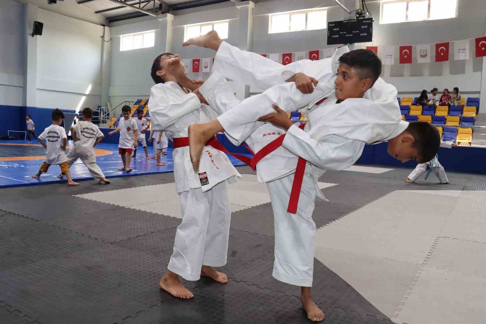 anlurfada gelecein sporcular yetiiyor
