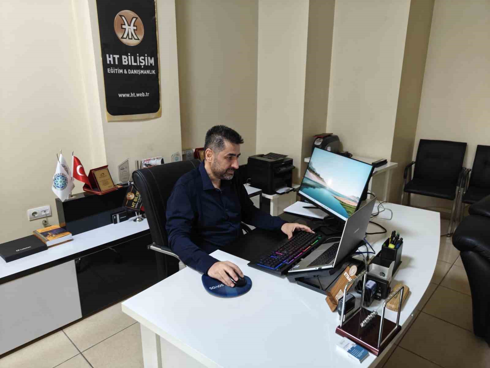 Bot hesaplar yanlış yönlendiriyor
