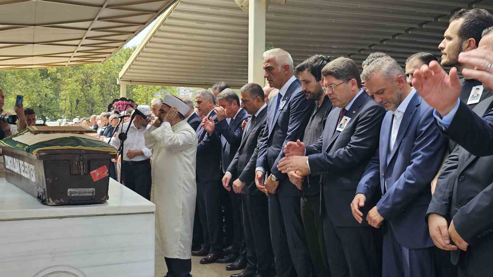 AK Parti eski Zonguldak İl Başkanı Zeki Tosun son yolculuğuna uğurlandı