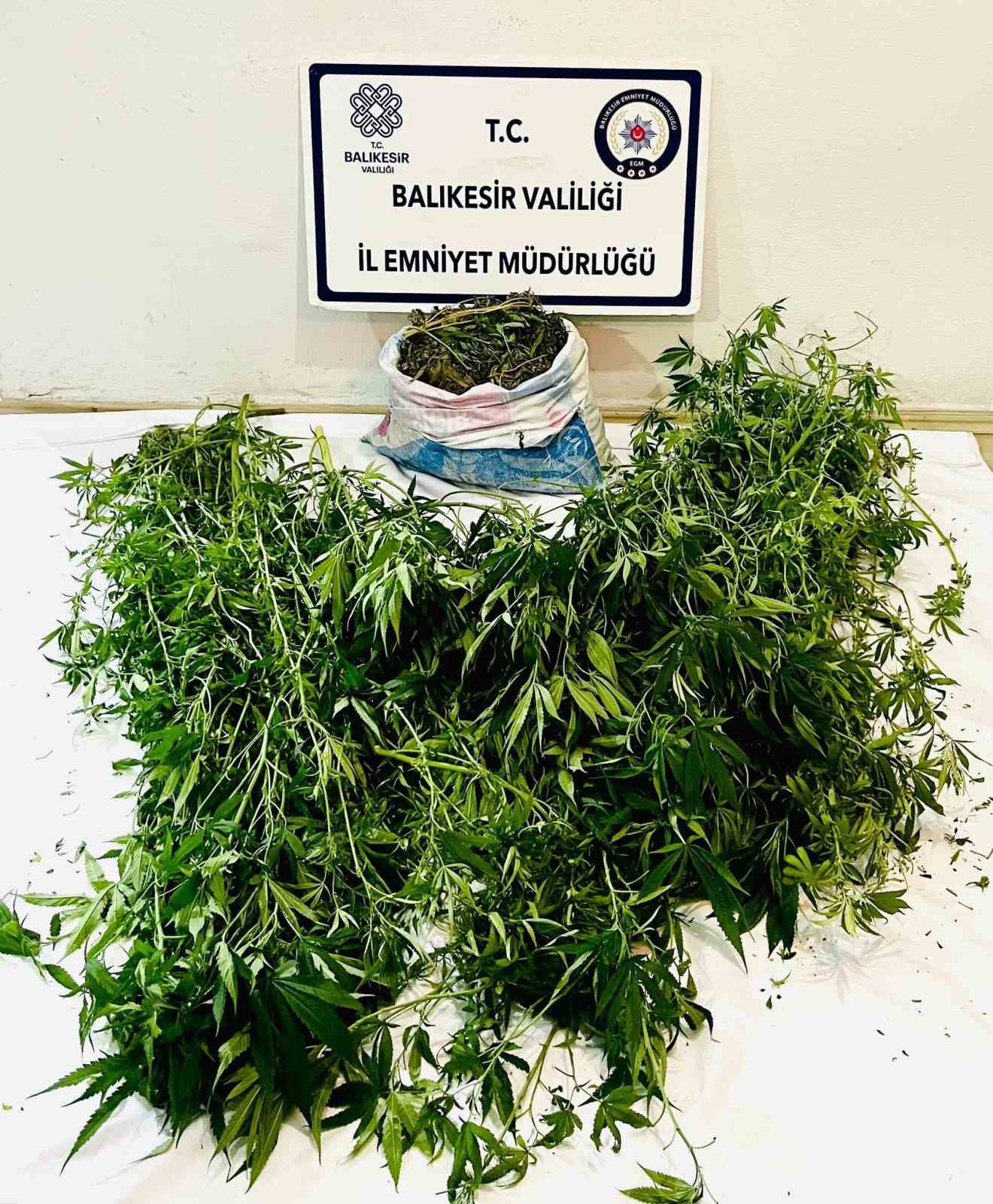 Polis ekiplerinden Gönen’de uyuşturucu operasyonu