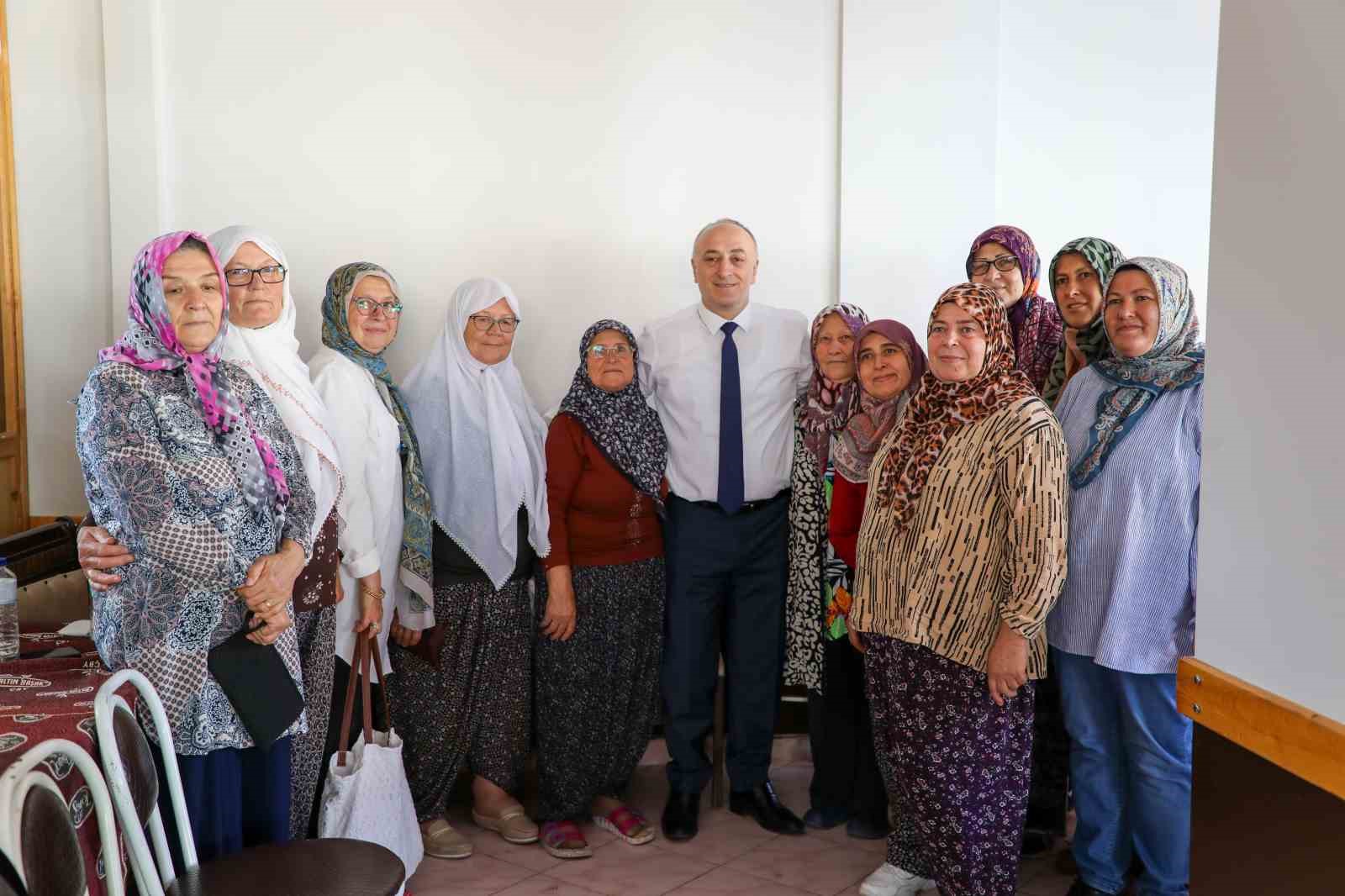 İl M&uuml;d&uuml;r&uuml; Y&uuml;ksel &Ccedil;il Kızılinler Mahallesi&rsquo;nde &ccedil;ift&ccedil;iler buluştu
