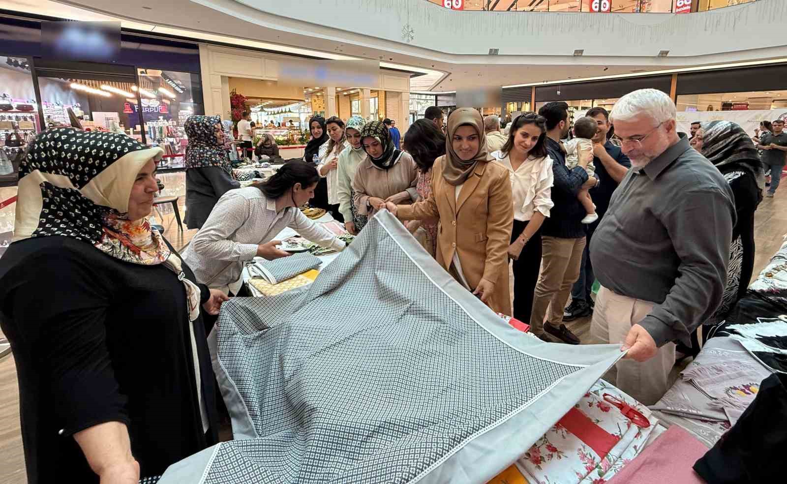 Başkan Kablan, ADEM ürünleri sergisini ziyaret etti