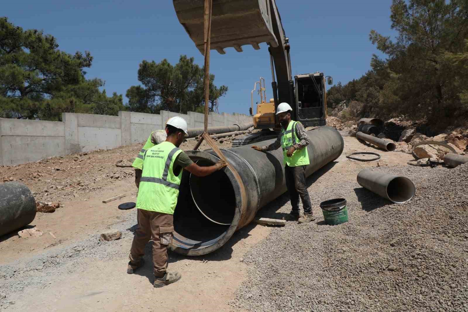 Bodrum’un patlayan hatlarını büyükşehir yeniliyor
