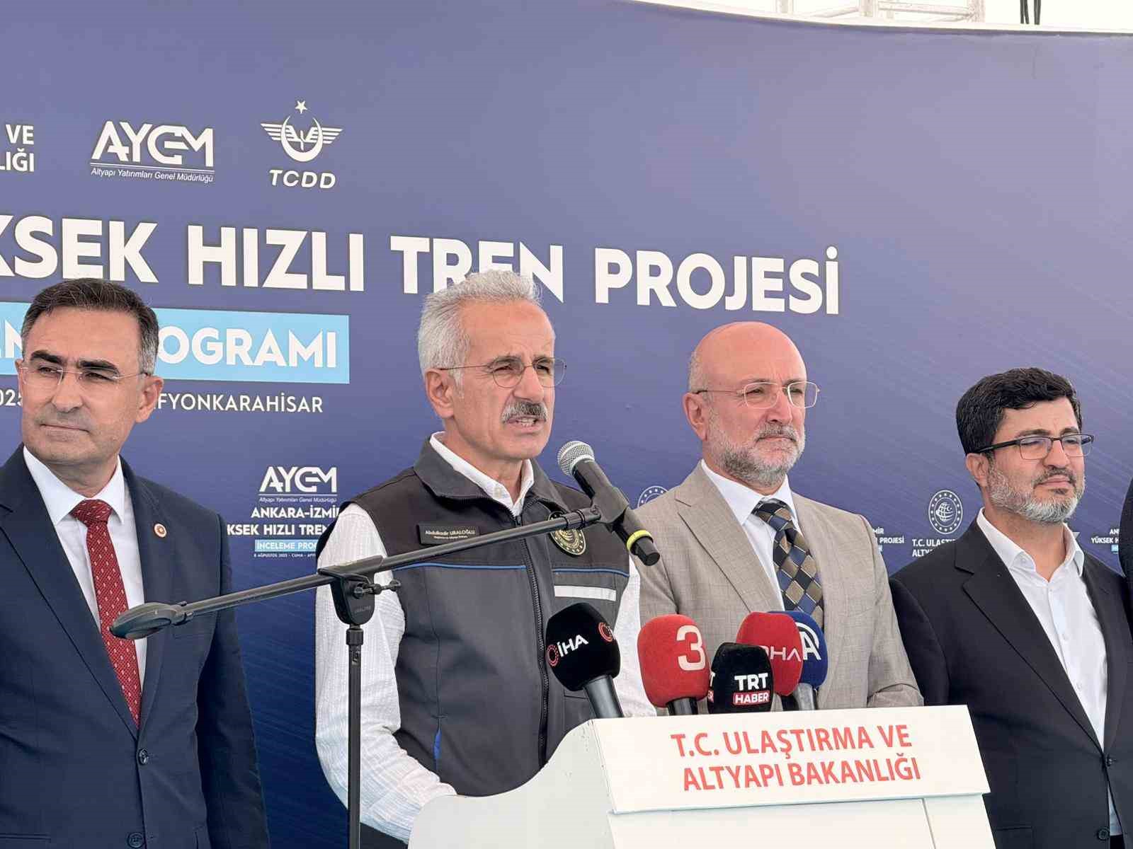 Bakan Uraloğlu: "Yaklaşık 11,5 milyon insanımız hızlı tren konforuna kavuşacak"