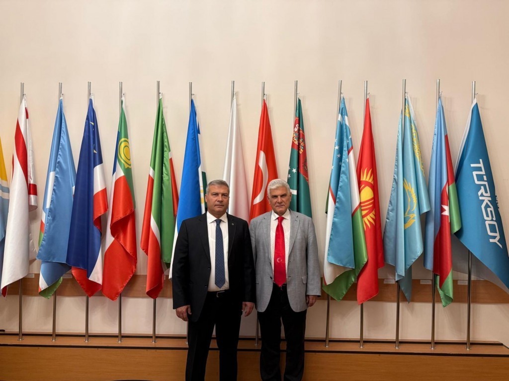 Prof. Dr. Adıg&uuml;zel&rsquo;in uluslararası eğitim hamlesi Azerbaycan&rsquo;da s&uuml;r&uuml;yor
