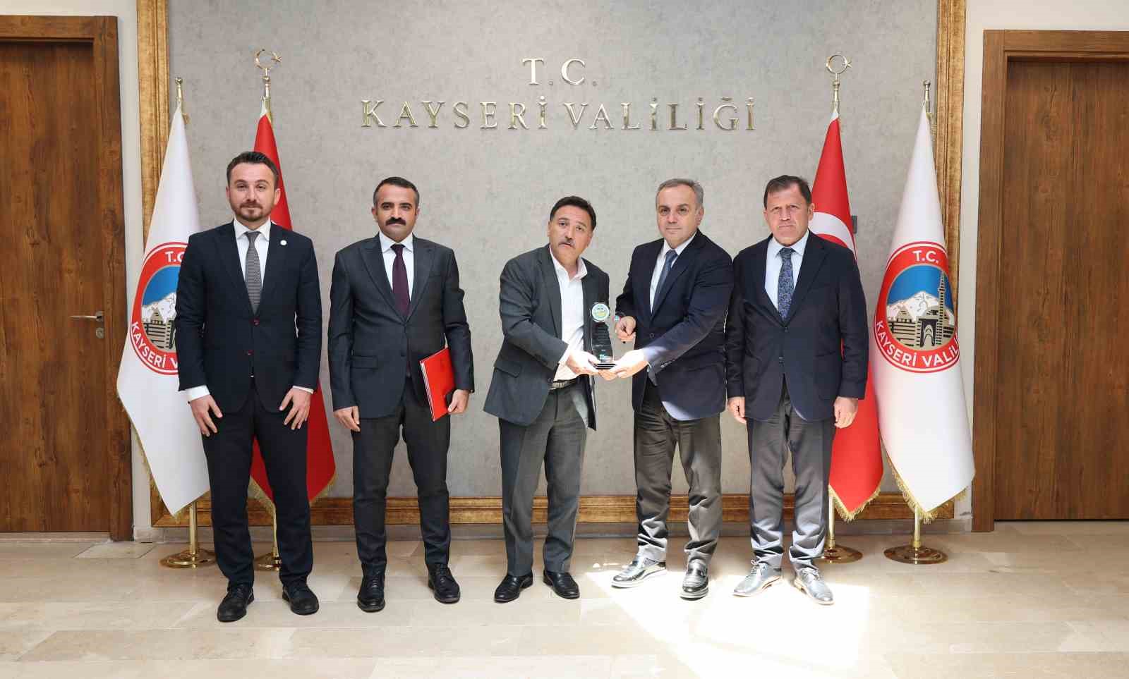 Valilik ile ER&Uuml; arasında &rsquo;ERVA Spor Okulları Akademisi&rsquo; işbirliği protokol&uuml; imzalandı
