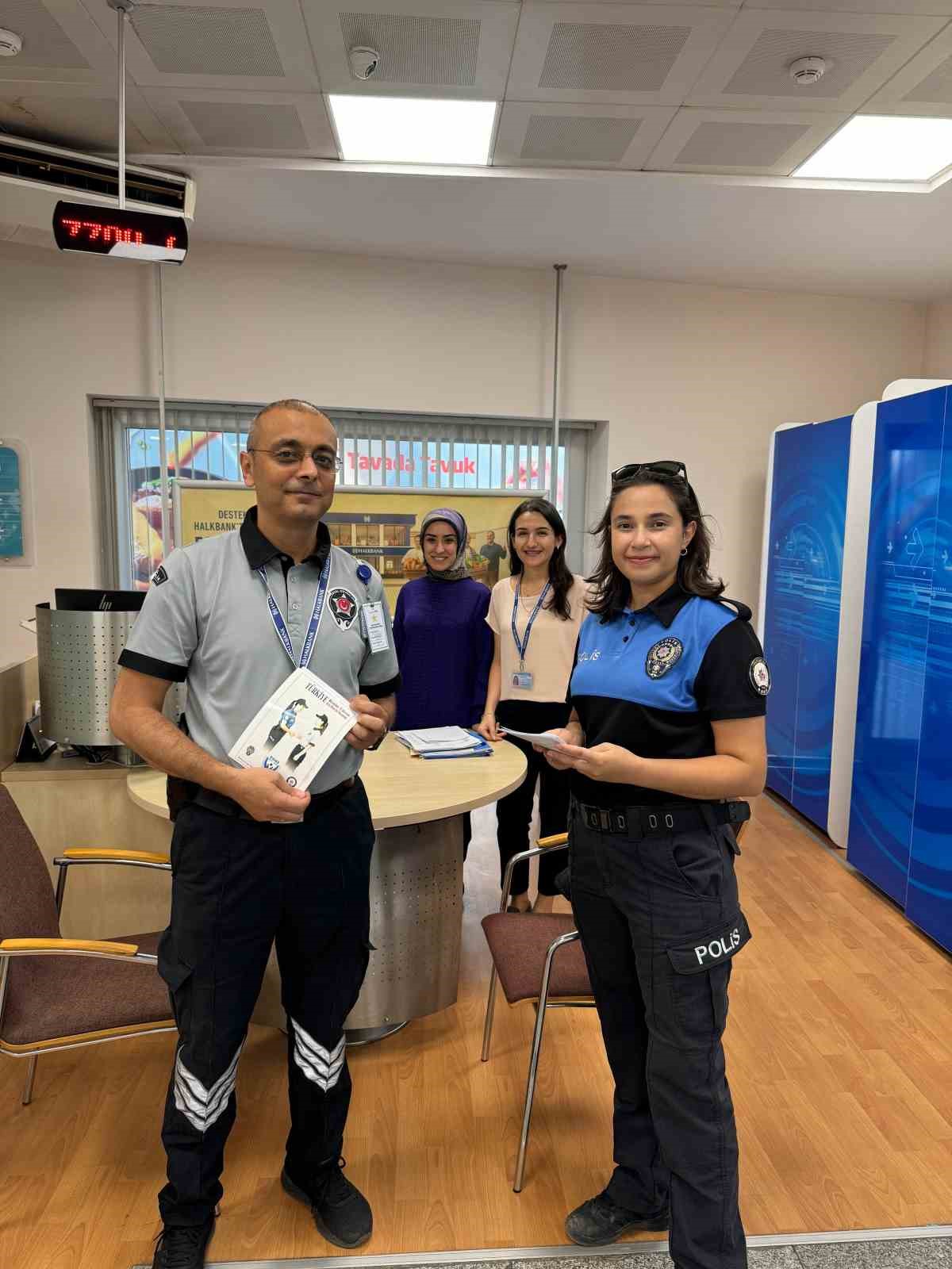 Banka ve PTT g&uuml;venlik personeline KAAN uygulaması anlatıldı
