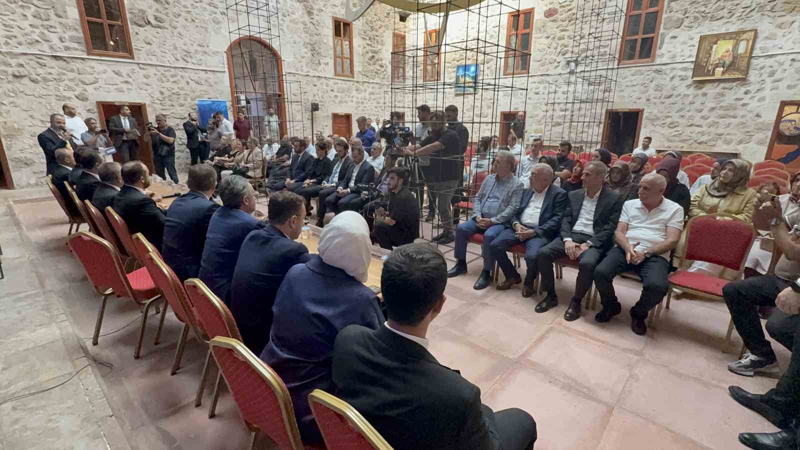 AK Parti Genel Başkan Yardımcısı Acar, Tokat’ta "Hep Birlikte Güçlü Türkiye Yüzyılı Buluşmaları"na katıldı