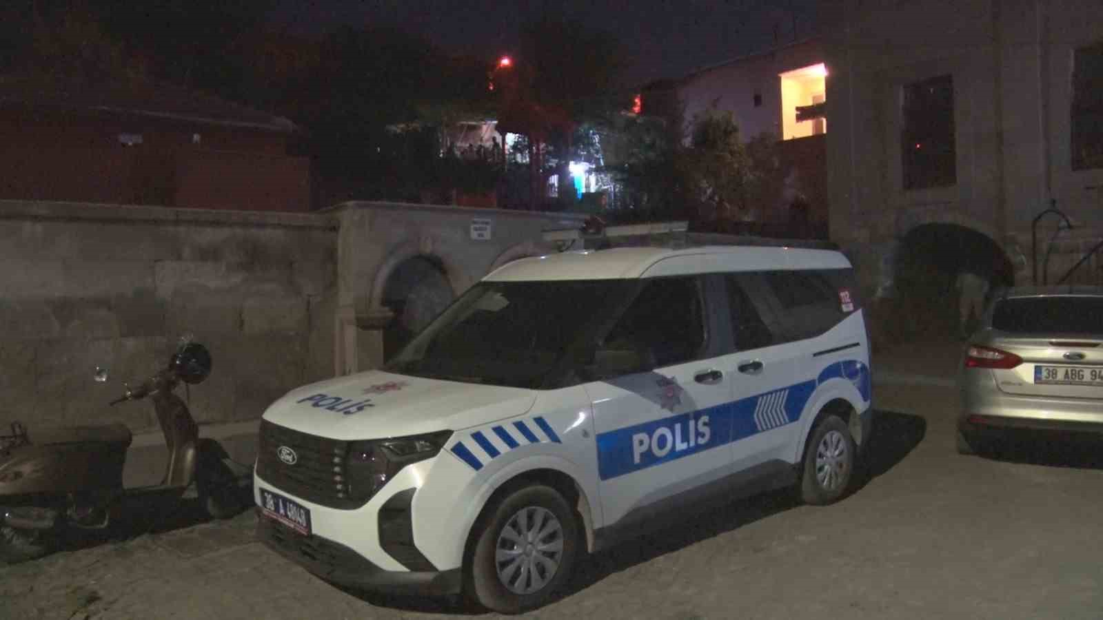 67 yaşındaki adam evinde &ouml;l&uuml; bulundu
