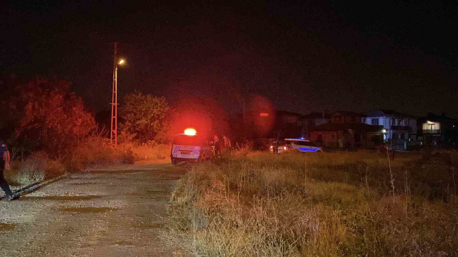 Yaşı k&uuml;&ccedil;&uuml;k ehliyetsiz s&uuml;r&uuml;c&uuml; kovalamaca sonucu yakalandı
