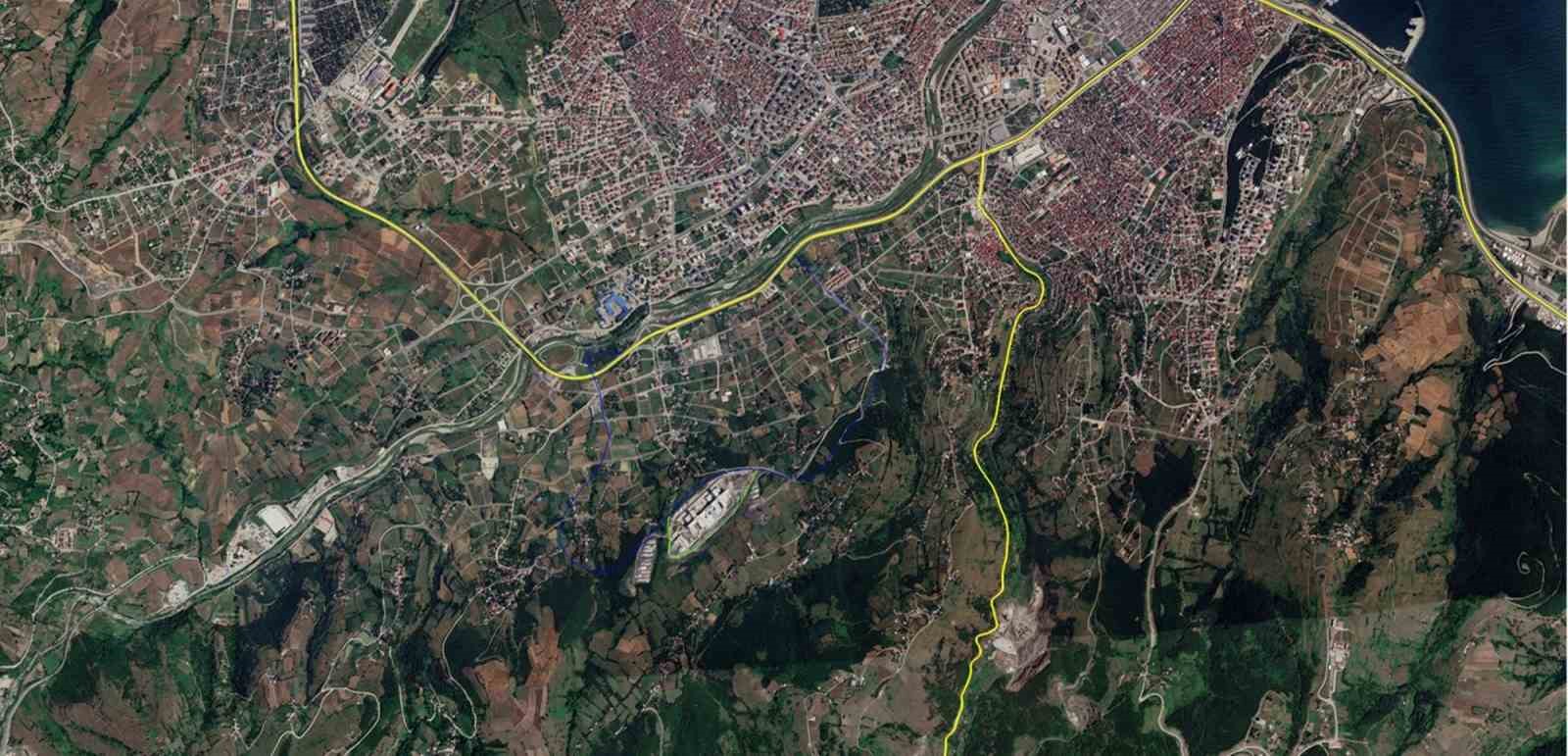 Samsun Şehir Hastanesi yolunda k&ouml;pr&uuml; ve kavşak &ccedil;alışmaları s&uuml;r&uuml;yor
