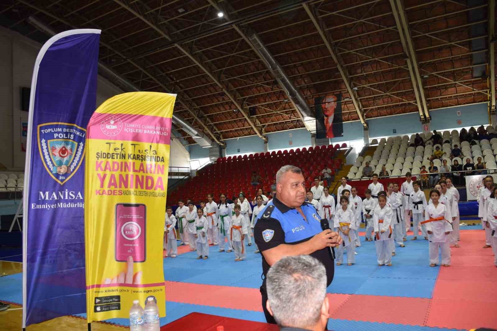 Emniyet amiri tatamiye çıktı