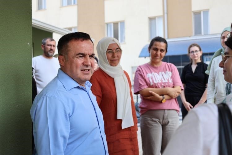 İl M&uuml;d&uuml;r&uuml; Ramazan Demir yurtlarda &ouml;ğrencilerle buluştu
