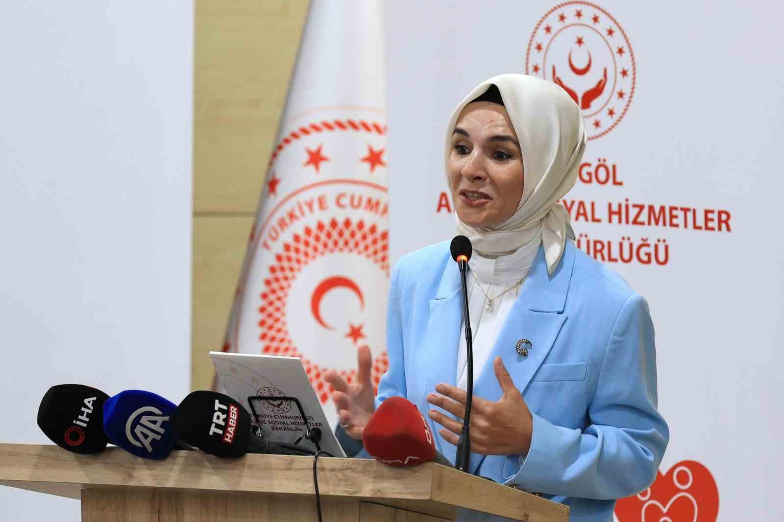 Bakan G&ouml;ktaş: "8 bin 923 ailemizde 10 bin 661 &ccedil;ocuğumuza umut dolu bir gelecek sunuyoruz"
