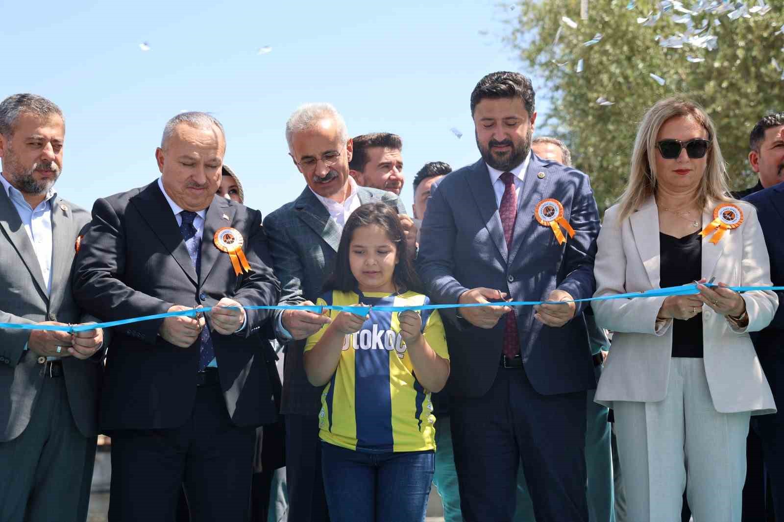 Bakan Uraloğlu: "Türkiye’nin dört bir yanındaki tarihi köprülerimizde restorasyon çalışmaları yaptık"