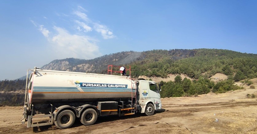 Pursaklar Belediyesi&rsquo;nden Karab&uuml;k&rsquo;e yardım eli
