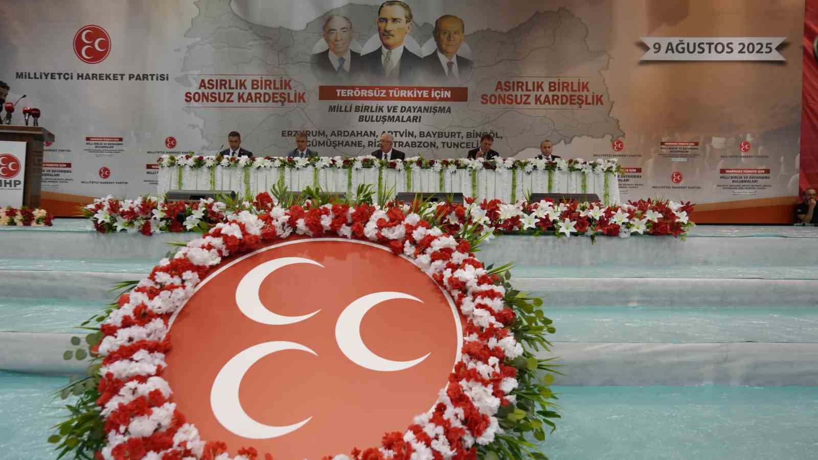 "Ter&ouml;rs&uuml;z T&uuml;rkiye i&ccedil;in Mill&icirc; Birlik ve Dayanışma Buluşmaları&rsquo;na Erzurum&rsquo;dan start verildi
